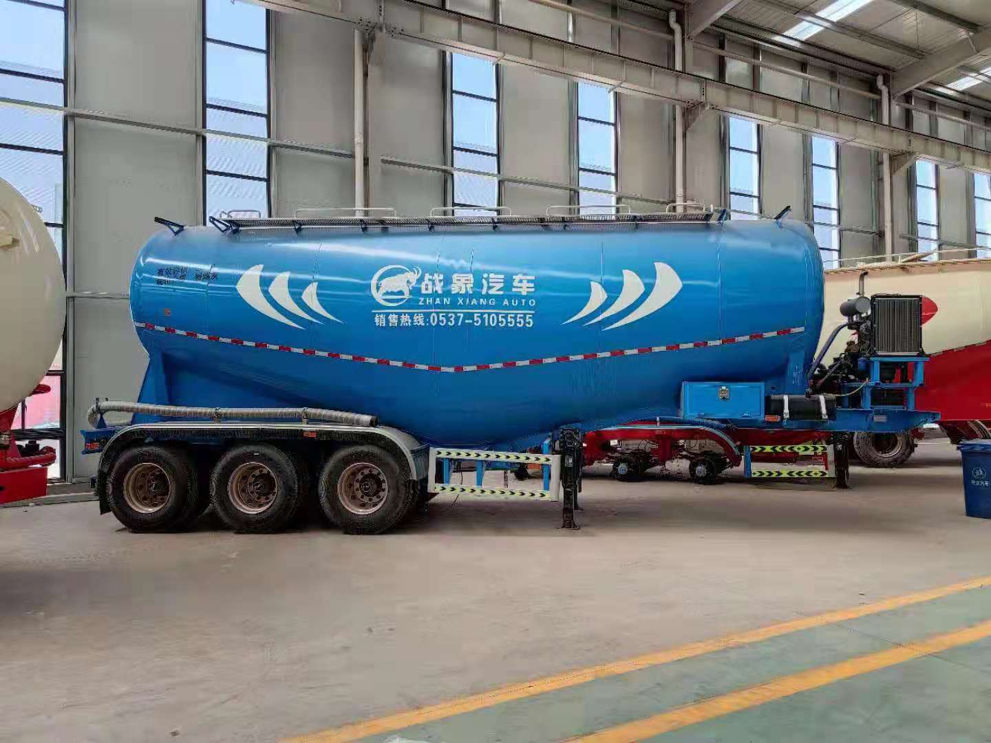 散裝水泥罐車(chē)